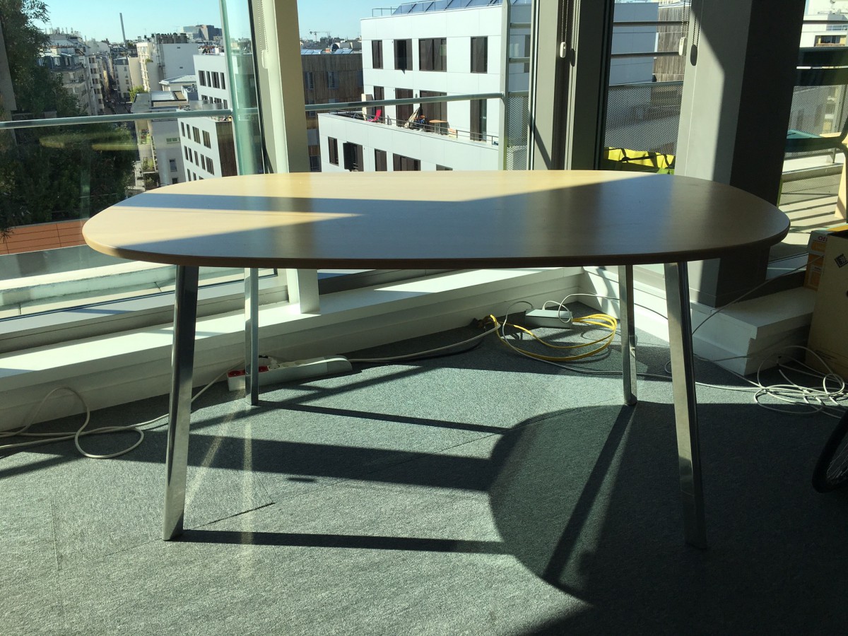 开云（中国） - 桌几|餐桌|办公家具|设计师家具|Magis泰普丝餐桌